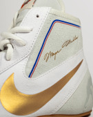 Nike footsweep 2 SE papoutsia palis-photon dust/metal gold
